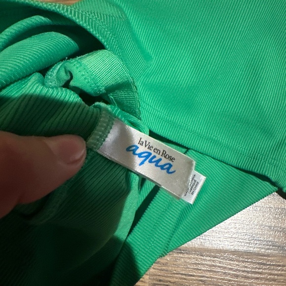 La Vie En Rose Aqua | Swim Top - size small - Picture 2 of 3